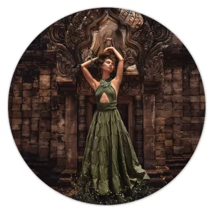 Elegantie bij oude tempel