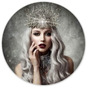 IJskoningin met zilveren kroon