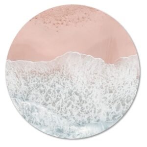 Zachte golven op een roze zandstrand